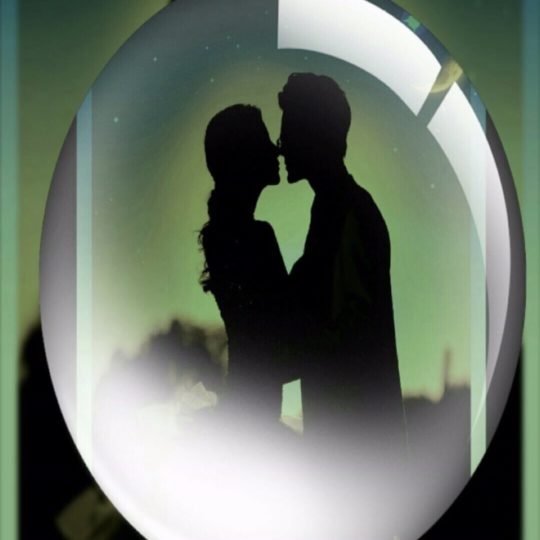 Couple kiss Android SmartPhone Wallpaper