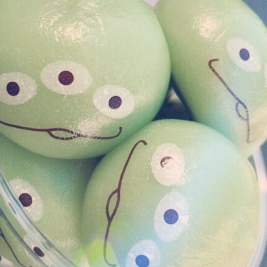 Little Green Men sweets Android SmartPhone Wallpaper
