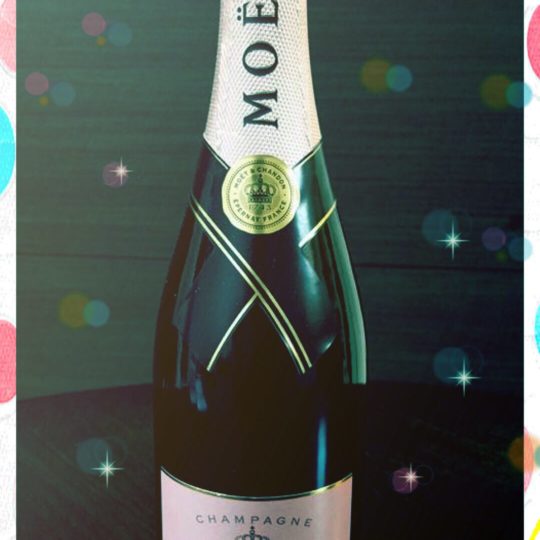 Moet et Chandon champagne Android SmartPhone Wallpaper