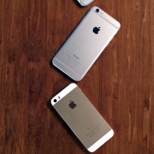 iPhone4s, iPhone5s, iPhone6, iPhone6Plus Wood brown Android SmartPhone Wallpaper