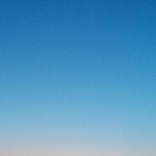 Dusk moon sky Android SmartPhone Wallpaper