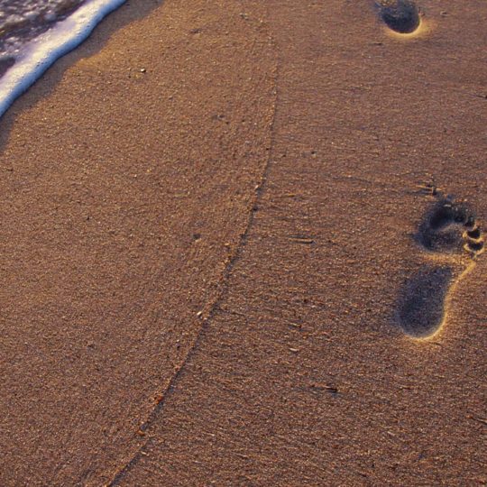Landscape sand beach footprints Android SmartPhone Wallpaper
