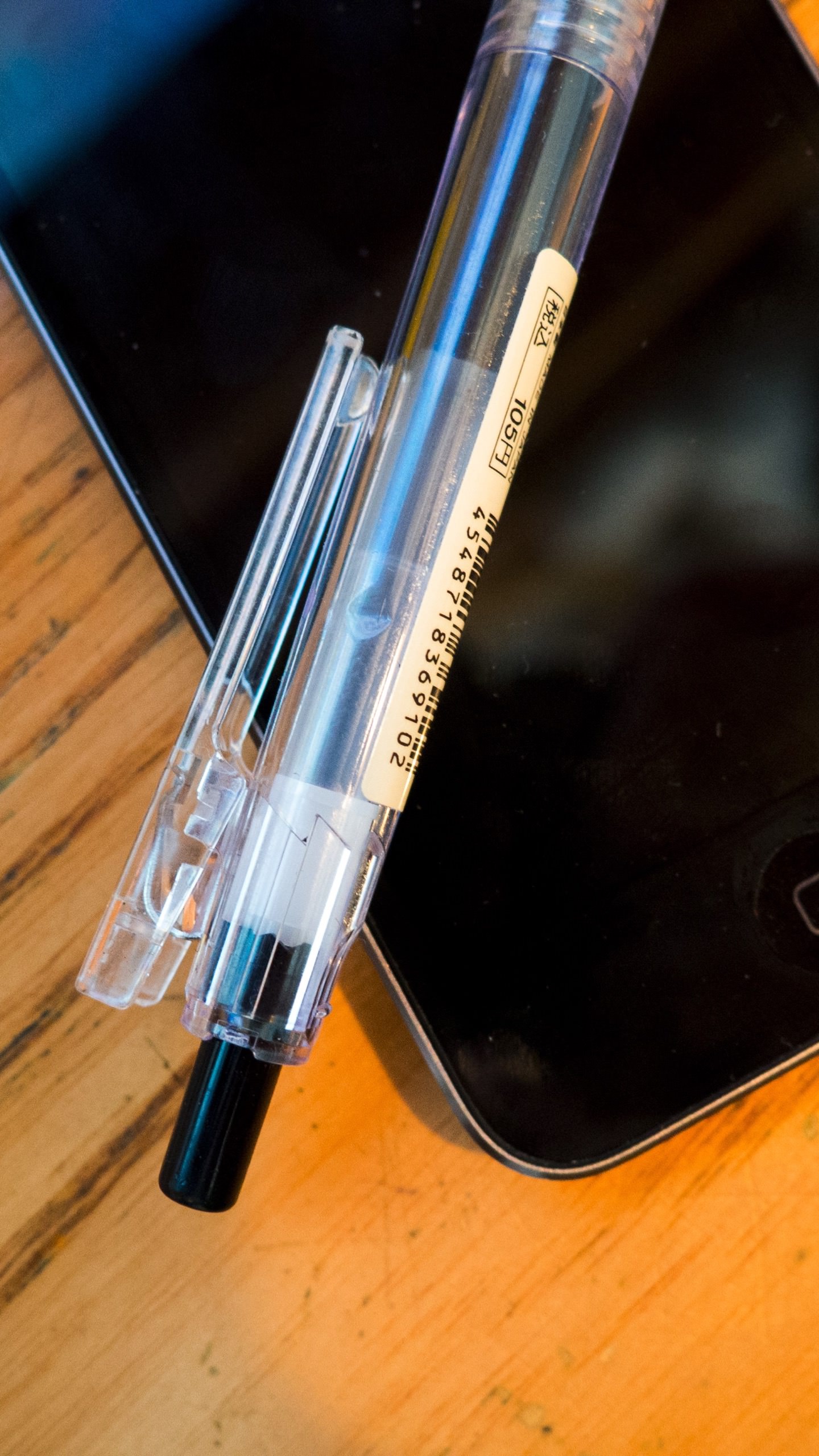 Ballpoint pen iPhone wallpaper.sc SmartPhone