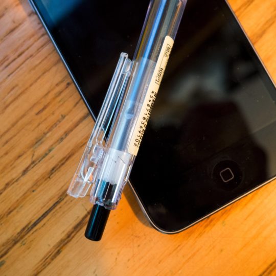 Ballpoint pen iPhone Android SmartPhone Wallpaper