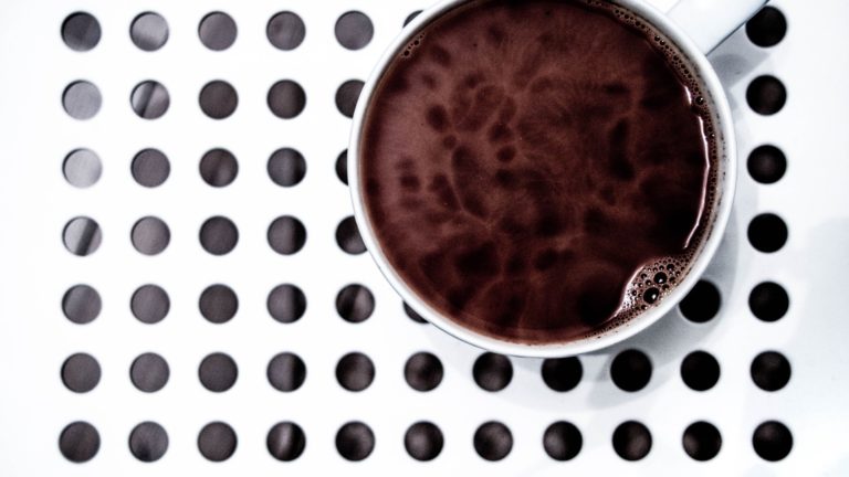 Coffee cup dot black and white Desktop PC / Mac Wallpaper