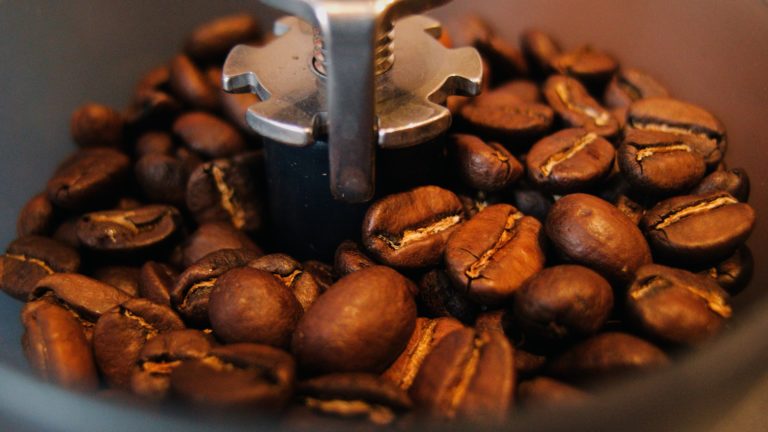 Coffee beans brown Desktop PC / Mac Wallpaper
