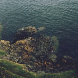 Landscape cliff sea iPad / Air / mini / Pro Wallpaper