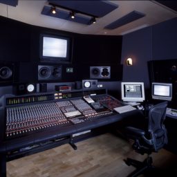 Recording studio mixer iPad / Air / mini / Pro Wallpaper