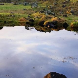 Landscape lake iPhone4s Wallpaper
