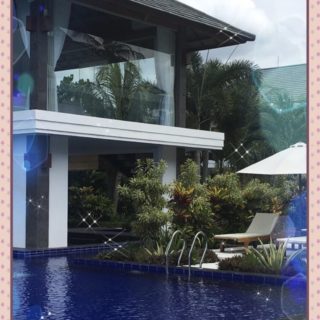 Villa Frame iPhone5s / iPhone5c / iPhone5 Wallpaper