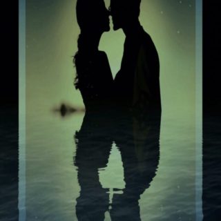 Couple kiss iPhone5s / iPhone5c / iPhone5 Wallpaper