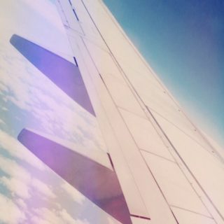 Airplane wing iPhone5s / iPhone5c / iPhone5 Wallpaper