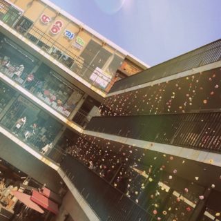 Shopping Mall Korea iPhone5s / iPhone5c / iPhone5 Wallpaper
