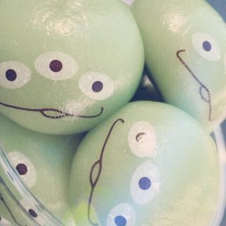 Little Green Men sweets iPhone5s / iPhone5c / iPhone5 Wallpaper