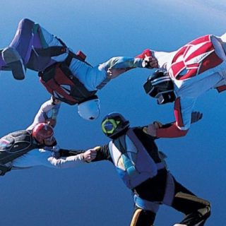 Chara Sky Diving iPhone5s / iPhone5c / iPhone5 Wallpaper