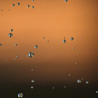 Cool water droplets iPhone5s / iPhone5c / iPhone5 Wallpaper