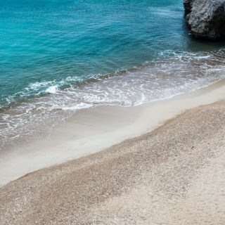 Beach blue boat scenery iPhone5s / iPhone5c / iPhone5 Wallpaper