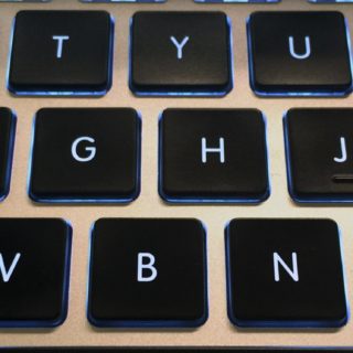 Keyboard black MacBook iPhone5s / iPhone5c / iPhone5 Wallpaper