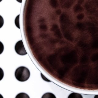 Coffee cup dot black and white iPhone5s / iPhone5c / iPhone5 Wallpaper