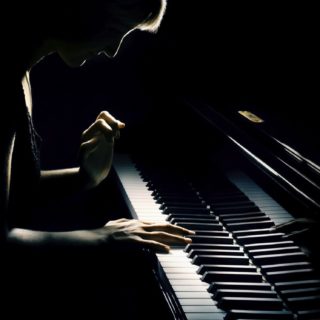 Piano man black iPhone5s / iPhone5c / iPhone5 Wallpaper