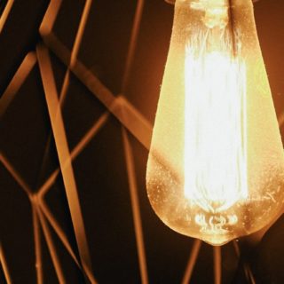 Cool light bulb iPhone5s / iPhone5c / iPhone5 Wallpaper