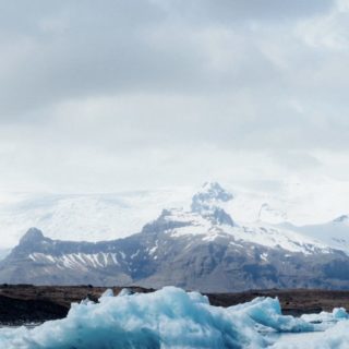Landscape ice floe iPhone5s / iPhone5c / iPhone5 Wallpaper