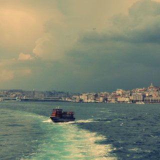 Landscape sea ship iPhone5s / iPhone5c / iPhone5 Wallpaper