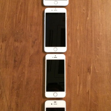 iPhone4s, iPhone5s, iPhone6, iPhone6Plus wooden board brown iPhone6s / iPhone6 Wallpaper