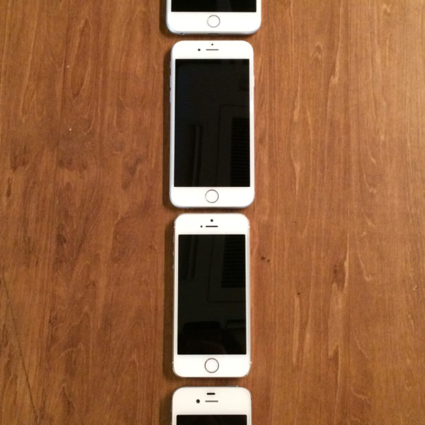 iPhone4s, iPhone5s, iPhone6, iPhone6Plus Wood plate brown iPhone6s Plus / iPhone6 Plus Wallpaper