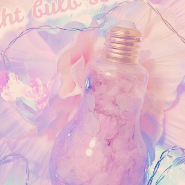 Light bulb cute iPhone7 Plus Wallpaper