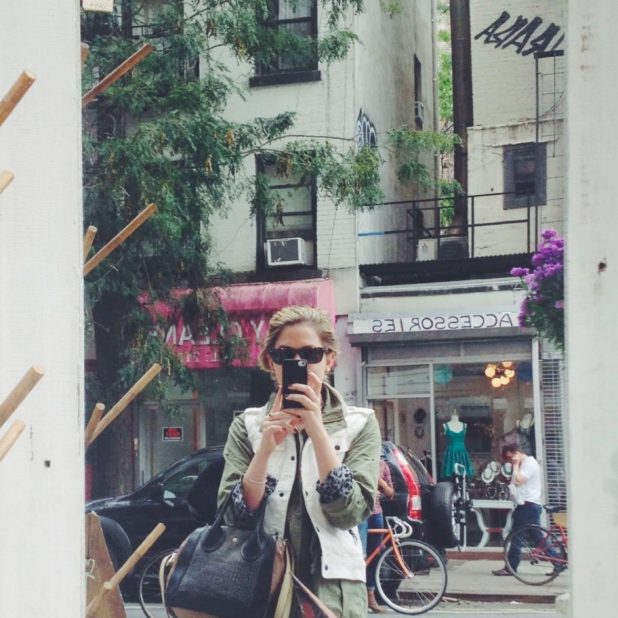 Chara takes women own iPhone7 Plus Wallpaper