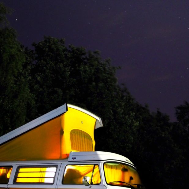 Landscape vehicle car the night sky iPhone7 Plus Wallpaper