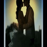 Couple kiss iPhone8 Wallpaper