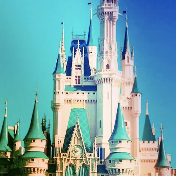 Castle Disneyland iPhone8Plus Wallpaper