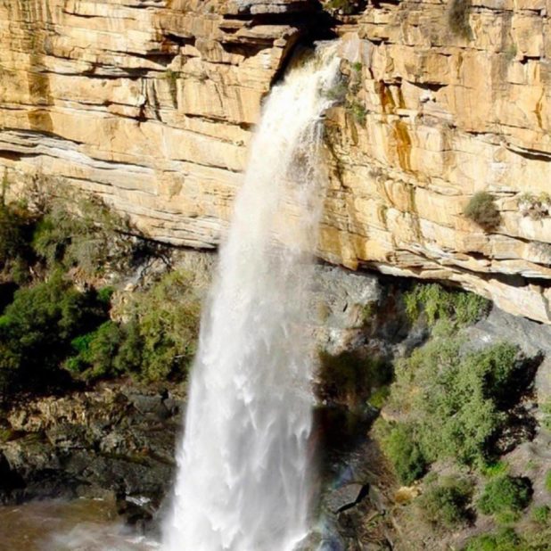 Landscape waterfall iPhone8Plus Wallpaper