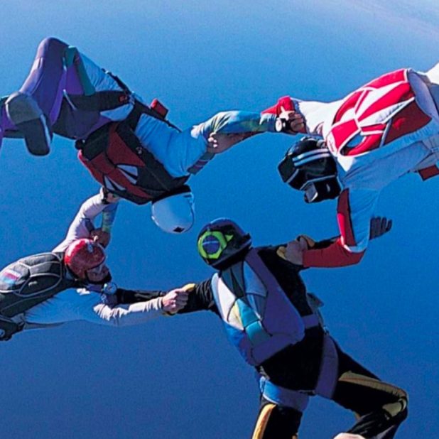 Chara Sky Diving iPhone8Plus Wallpaper