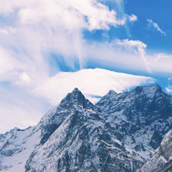 Snowy mountain landscape clouds iPhoneX Wallpaper