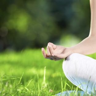 Mano meditación del yoga verde Fondo de Pantalla de Apple Watch