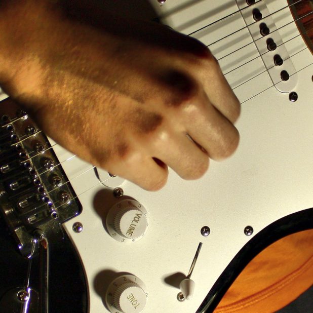 La guitarra y el guitarrista negro Fondo de Pantalla de iPhone7Plus