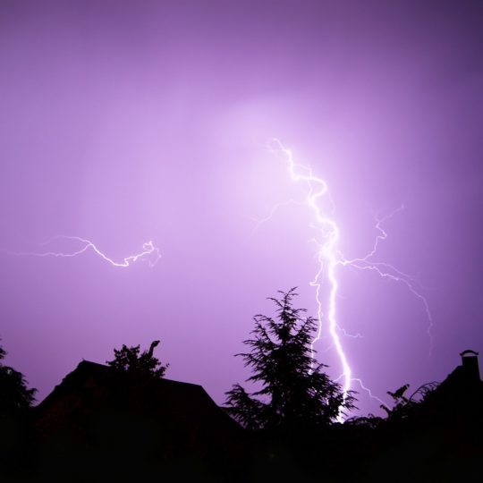 pemandangan lightning ungu Android SmartPhone Wallpaper