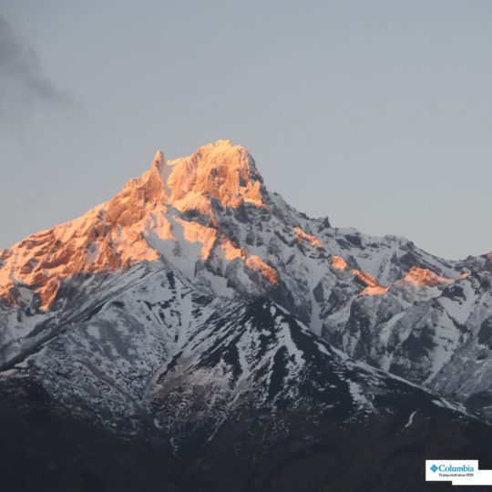 lanskap gunung bersalju Android SmartPhone Wallpaper