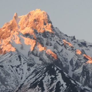 pemandangan gunung salju iPhone5s / iPhone5c / iPhone5 Wallpaper