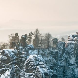 Pemandangan gunung salju musim dingin iPhone5s / iPhone5c / iPhone5 Wallpaper