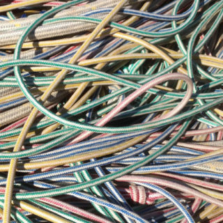 Cable warna-warni iPhone5s / iPhone5c / iPhone5 Wallpaper