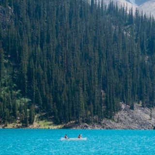 pemandangan mountain lake biru iPhone5s / iPhone5c / iPhone5 Wallpaper