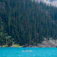 pemandangan gunung danau biru iPhone8 Wallpaper
