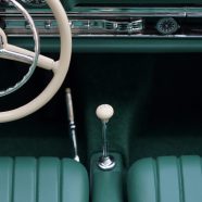 kursi mobil pengemudi hijau iPhone8 Wallpaper