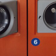 Koin-dioperasikan merah laundry mesin cuci iPhone8 Wallpaper