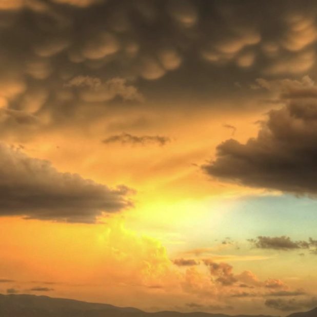 Scenic awan matahari terbenam langit iPhoneXSMax Wallpaper