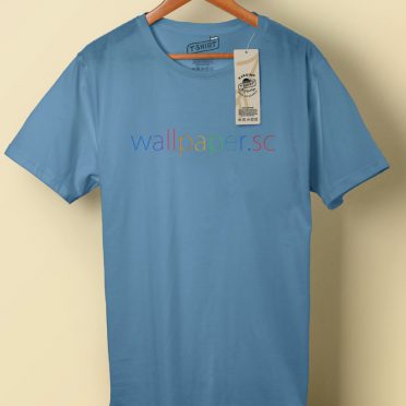 青Tシャツの iPhone8 壁紙